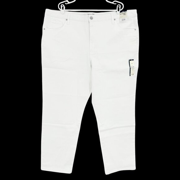 NWT Terra & Sky Women's Straight High Rise Stretch White Denim Jeans Plus Sz 24W - Picture 1 of 9